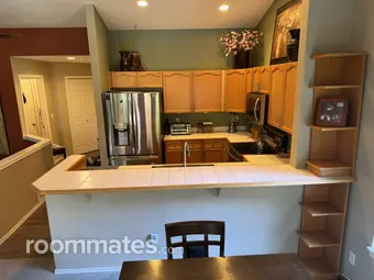 Room for rent in Redmond WA $1200, townhouse