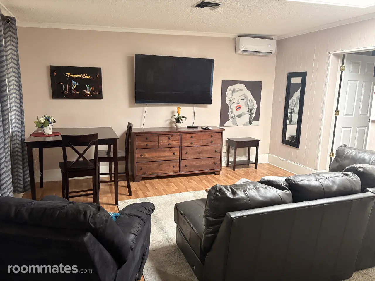 Profile photo 2 of 4