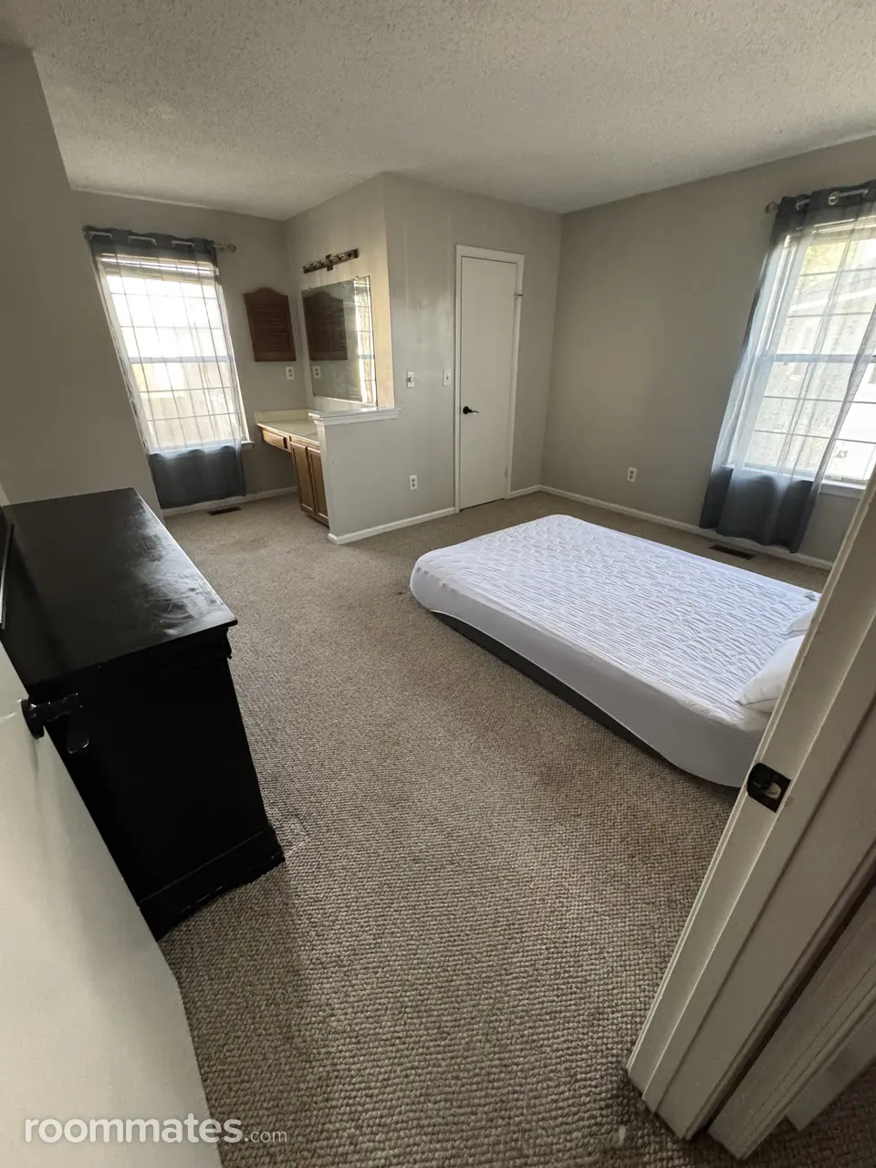 Profile photo 2 of 10