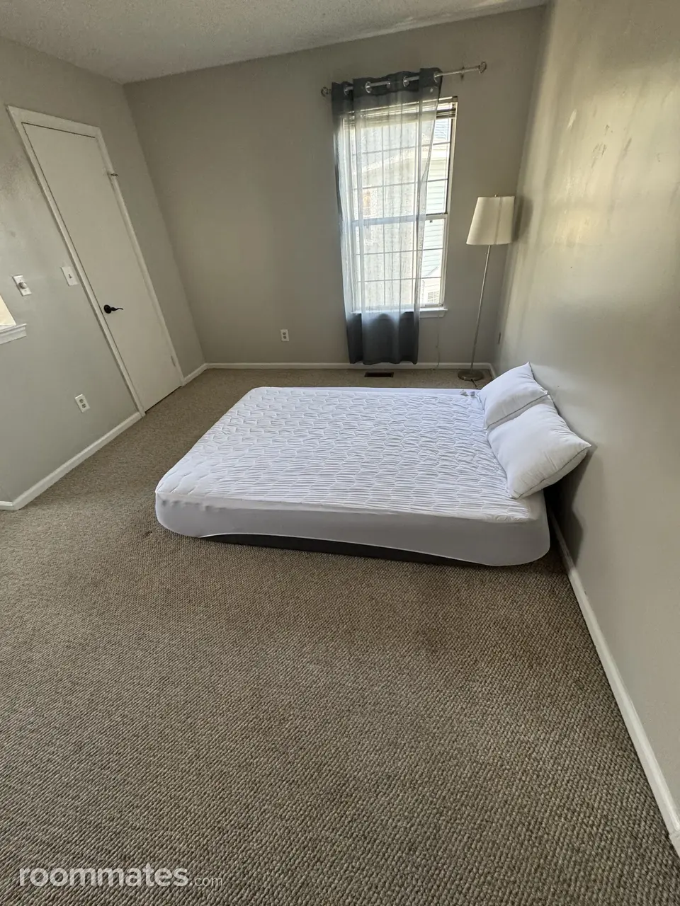 Profile photo 3 of 10