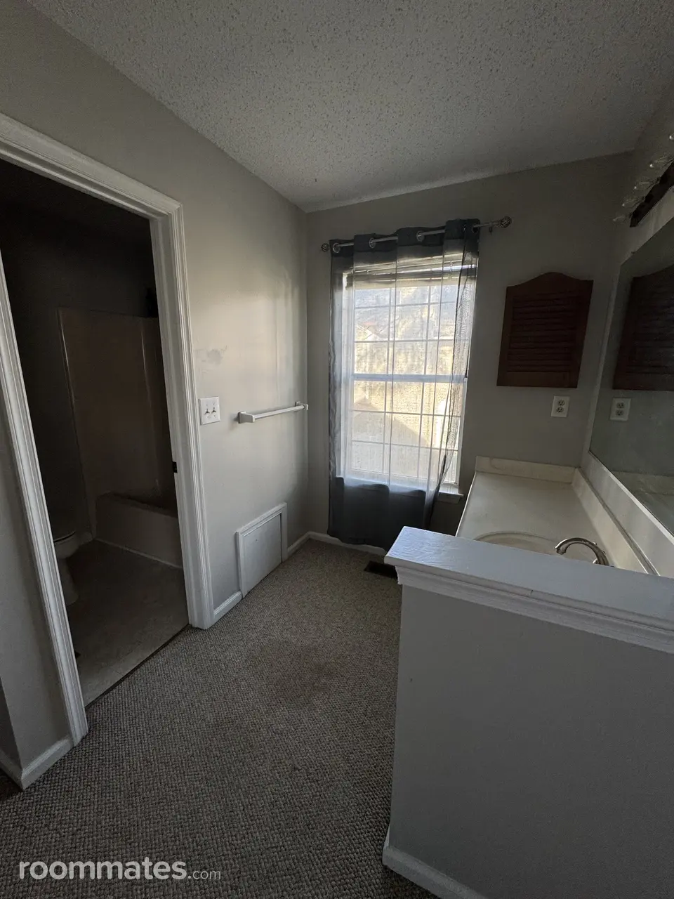 Profile photo 4 of 10