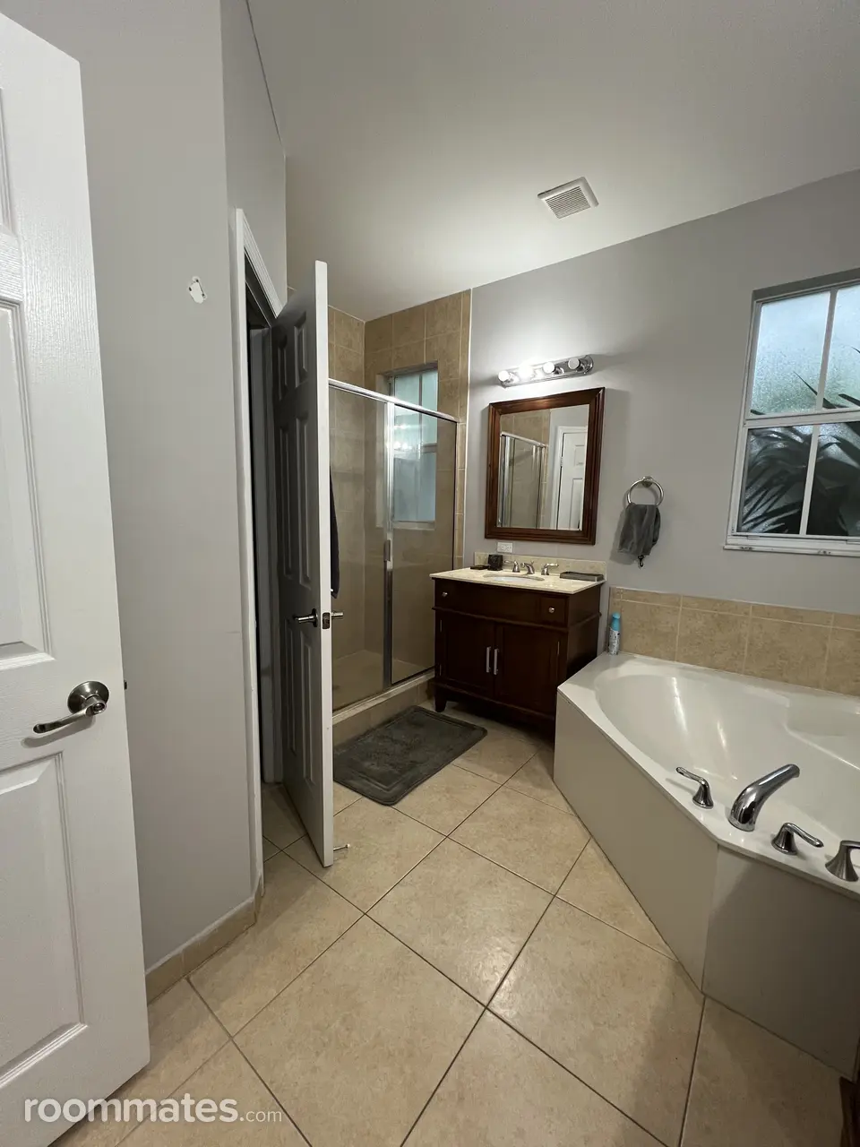 Profile photo 2 of 14