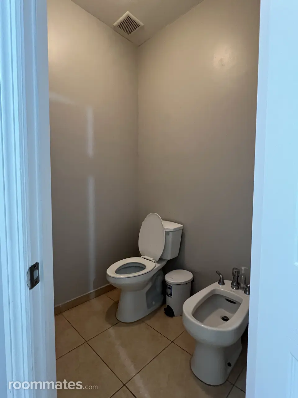 Profile photo 7 of 14