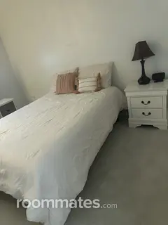 Room for rent in Bakersfield CA $650, house