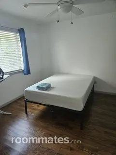 Room for rent in Grand Prairie, TX $750, house