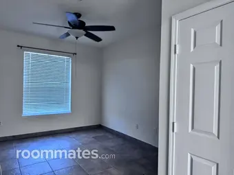 Room for rent in Jacksonville, FL $750, condo