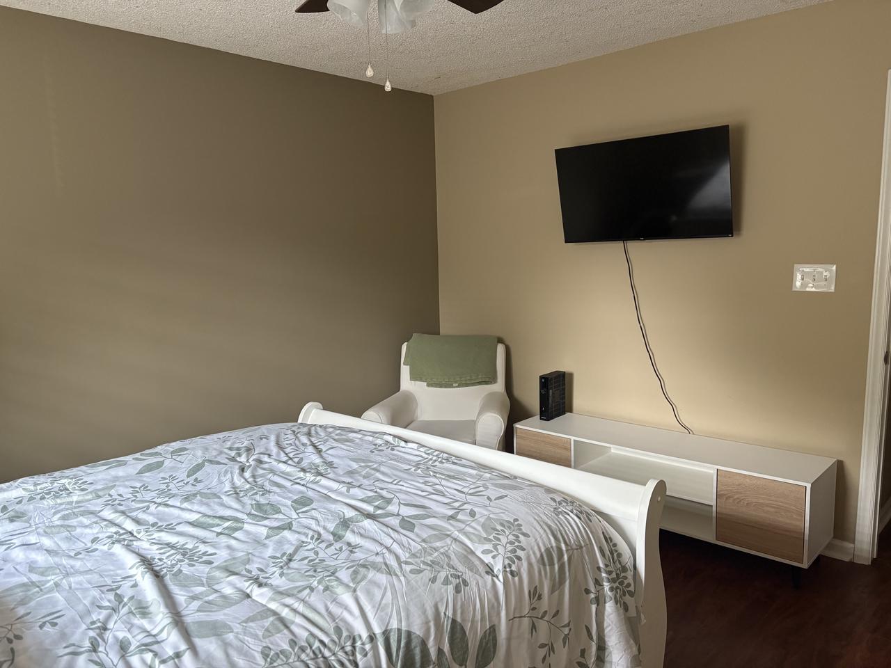 Profile photo 9 of 10