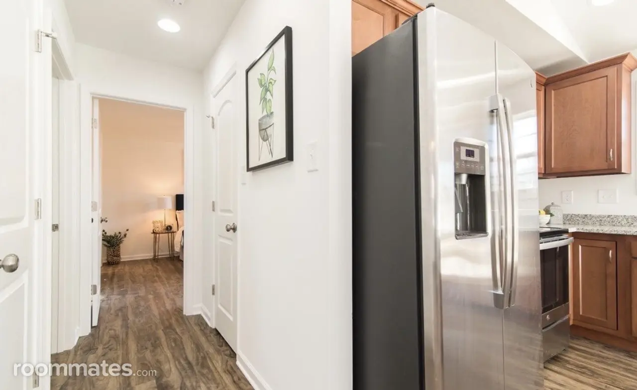 Profile photo 9 of 10