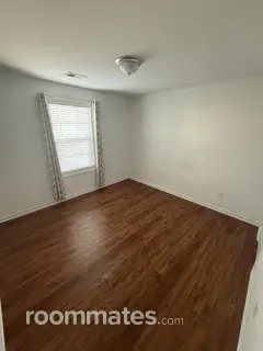 Room for rent in Martinsburg WV $700, house