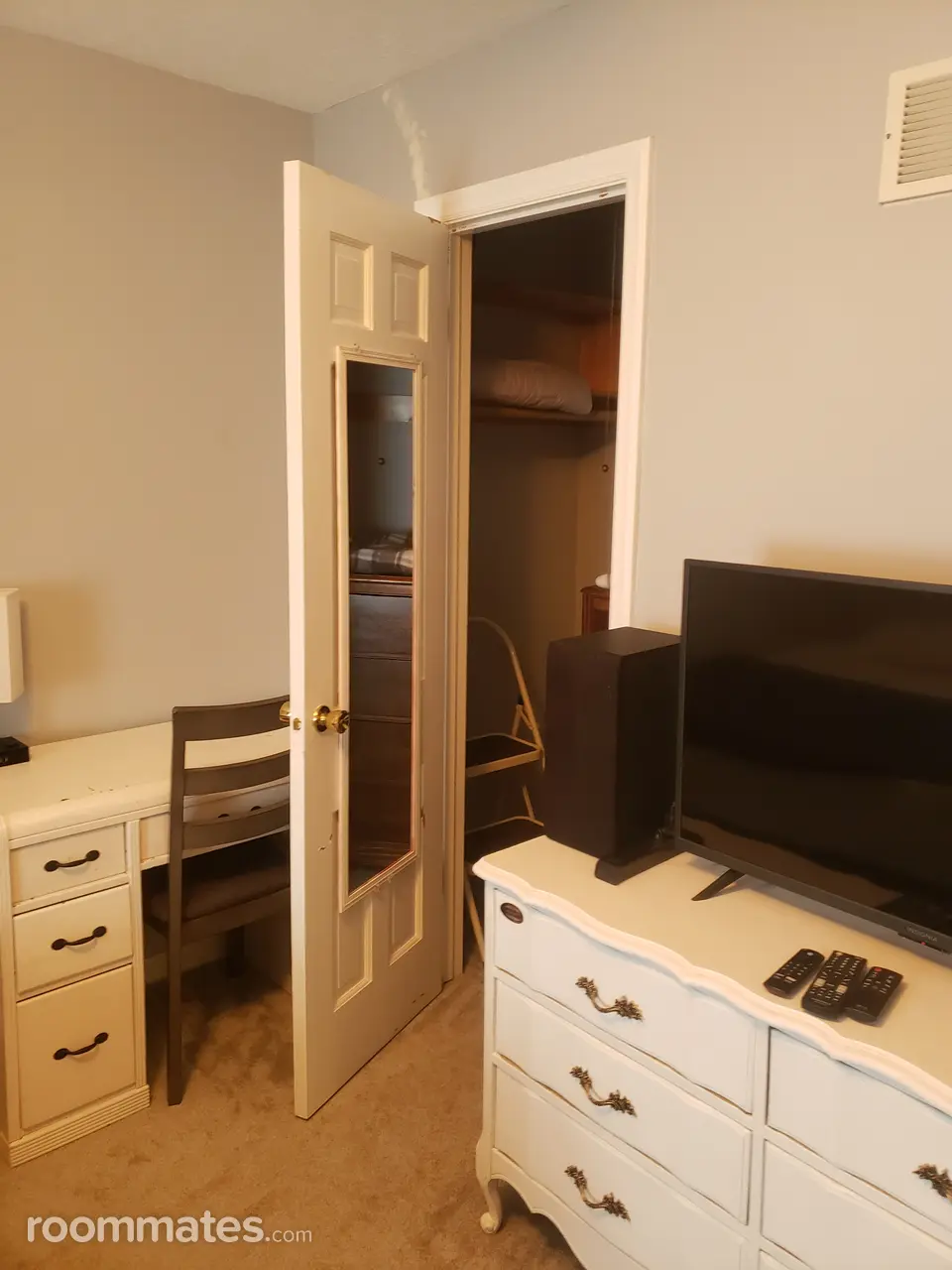 Profile photo 1 of 5