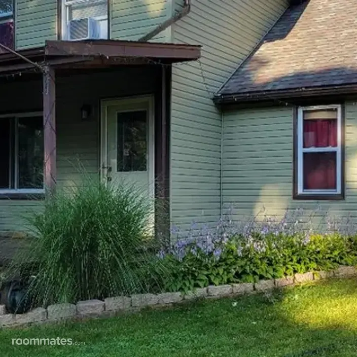 Room for rent in West Chicago, IL $999, house