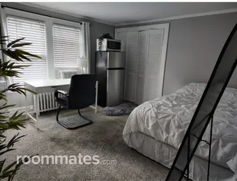 Room for rent in Lombard, IL $775, house