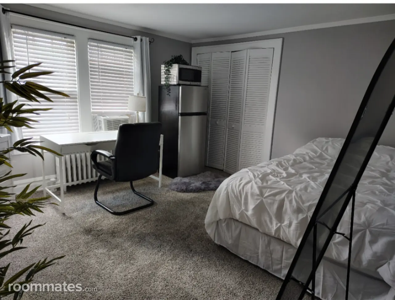 Profile photo 4 of 5