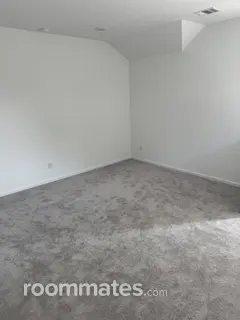 Room for rent in New Caney TX $700, house