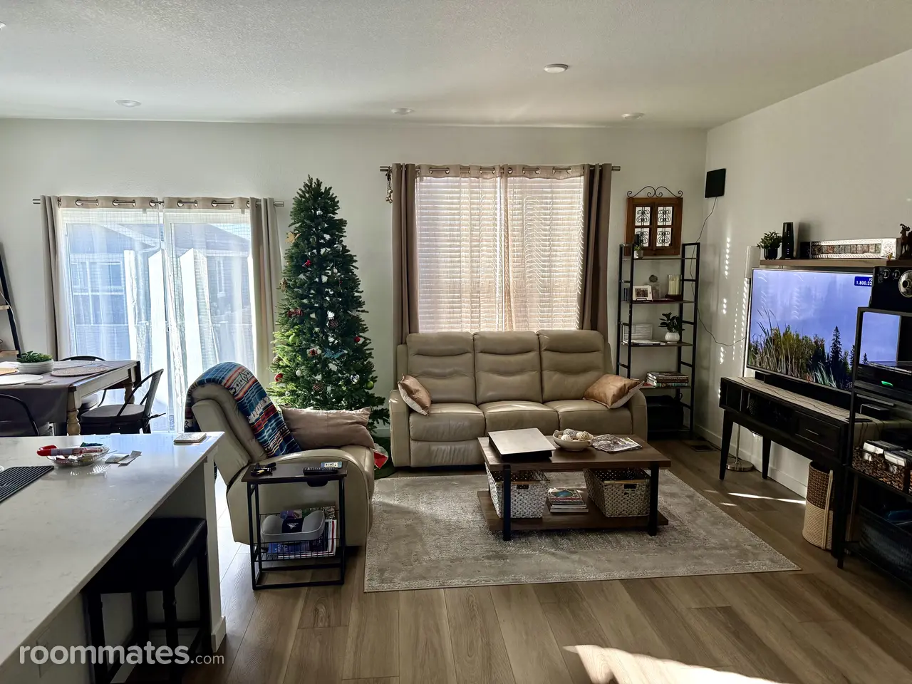 Profile photo 1 of 10