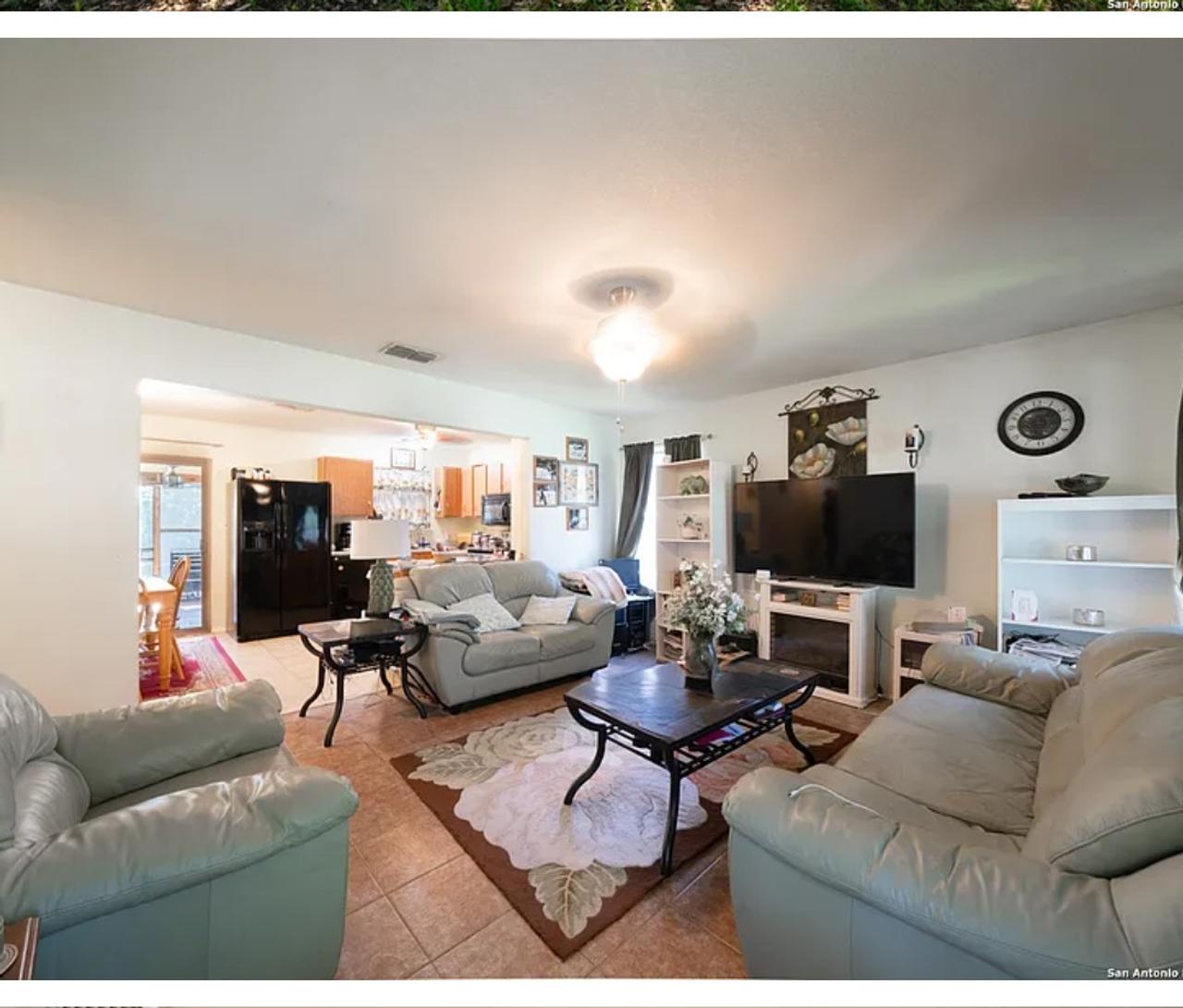 Profile photo 1 of 10