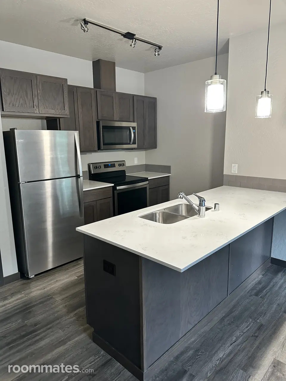 Profile photo 3 of 11