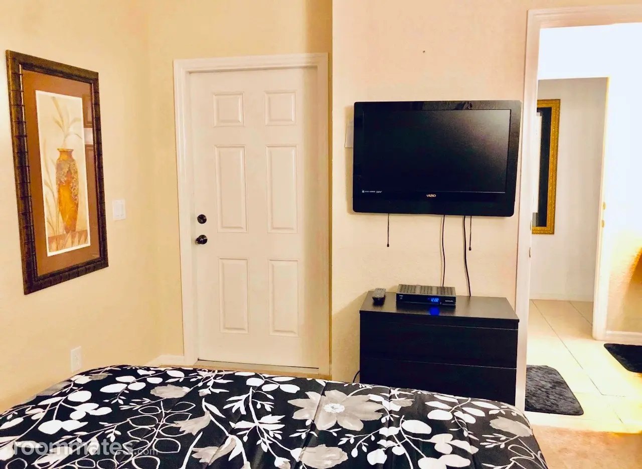 Profile photo 2 of 8