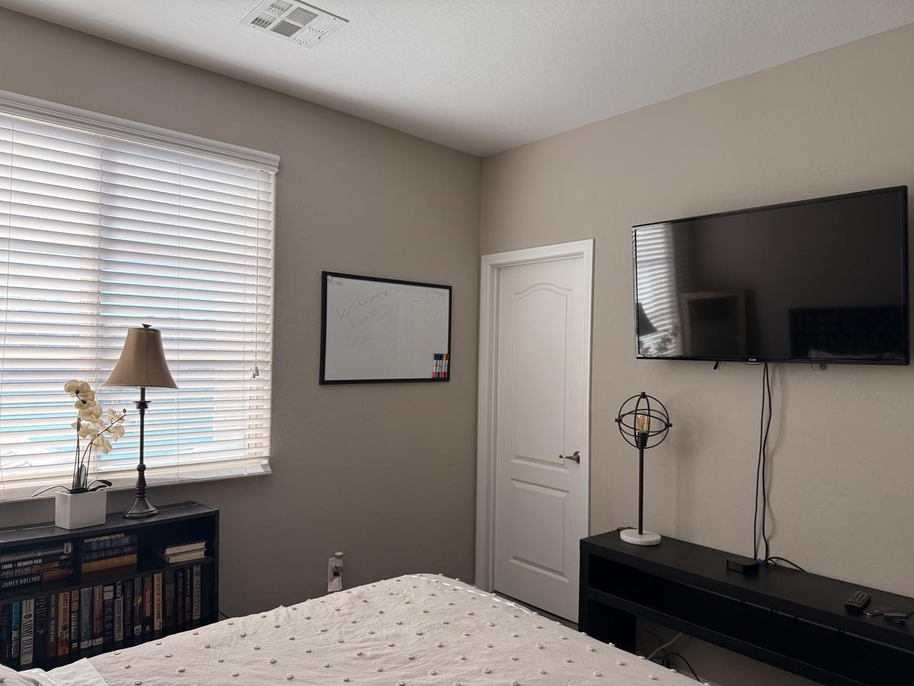 Profile photo 7 of 12