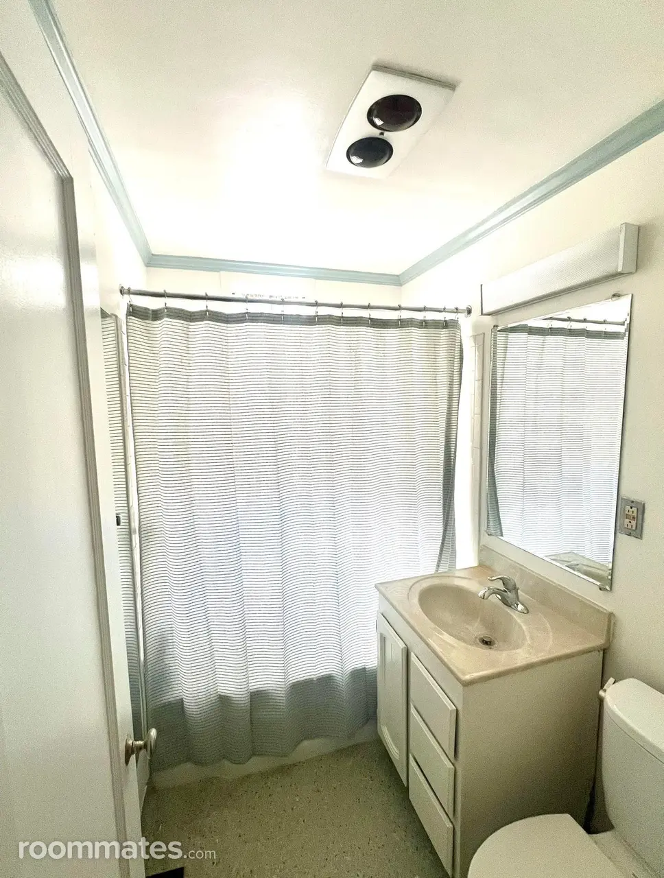 Profile photo 6 of 14