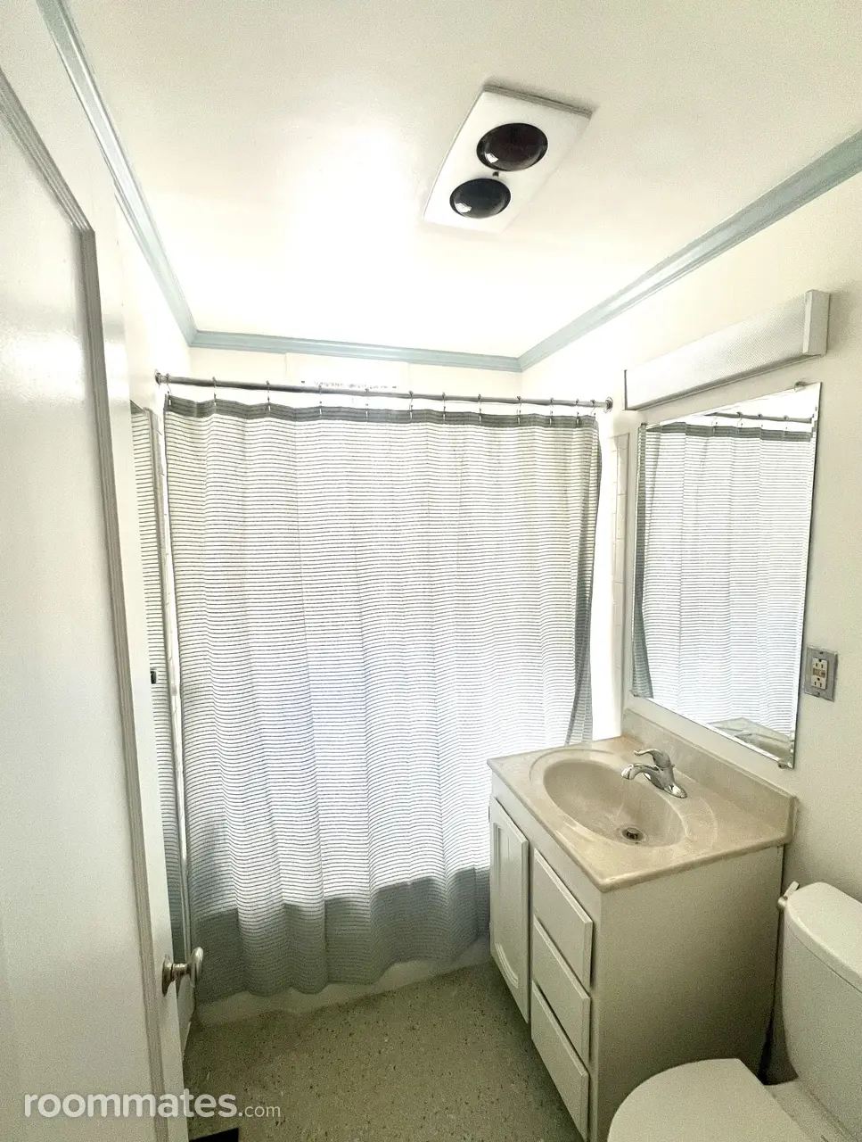 Profile photo 5 of 13