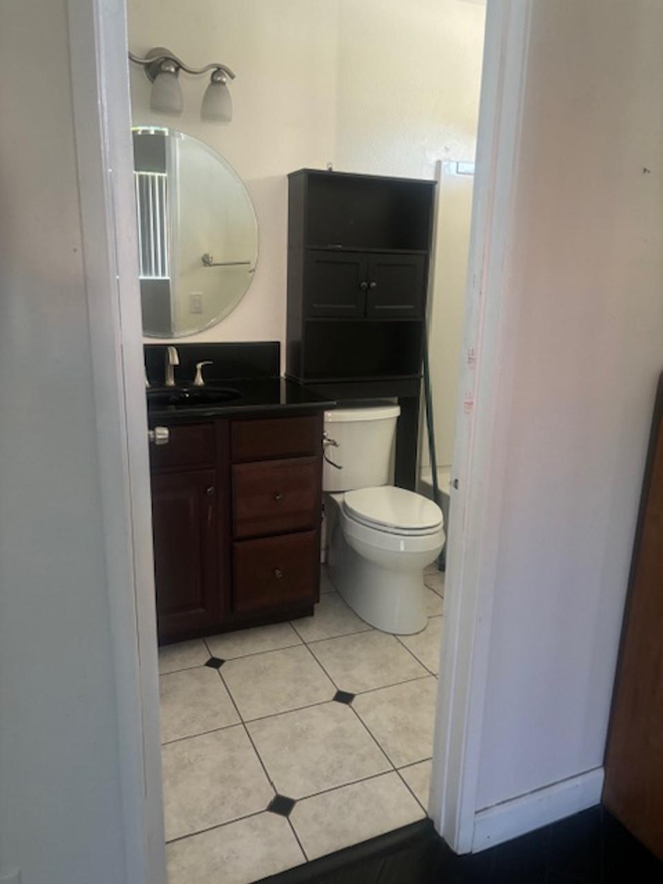 Profile photo 4 of 7