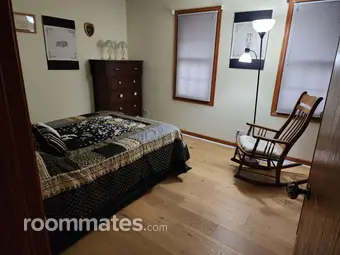 Room for rent in Beach Park, IL $650, house