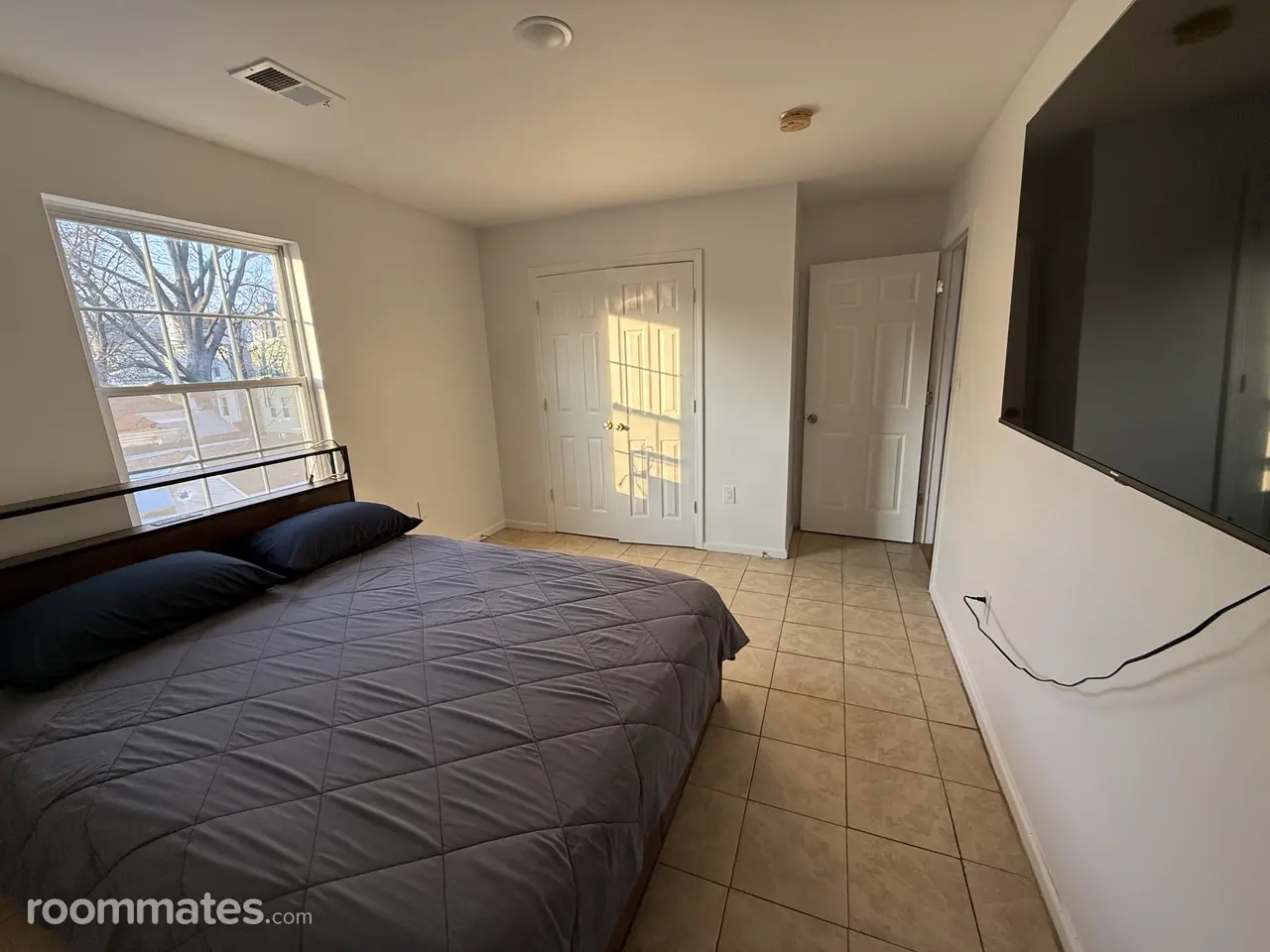 Profile photo 8 of 11