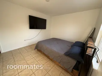 Room for rent in Newark NJ $1000, house