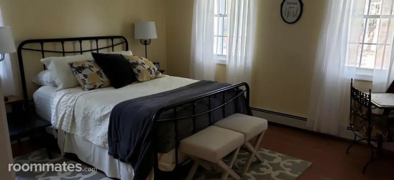 Profile photo 4 of 8