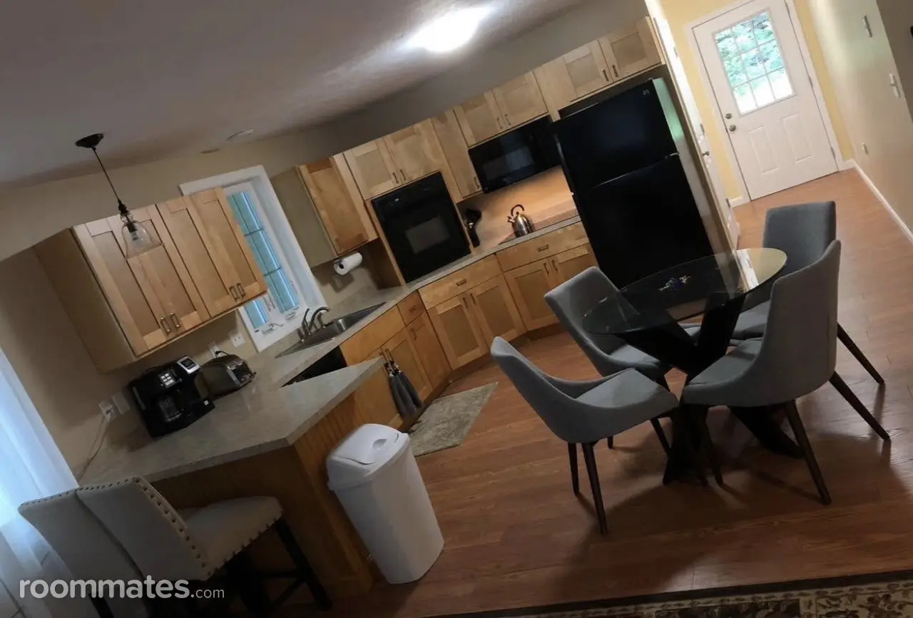 Profile photo 5 of 8