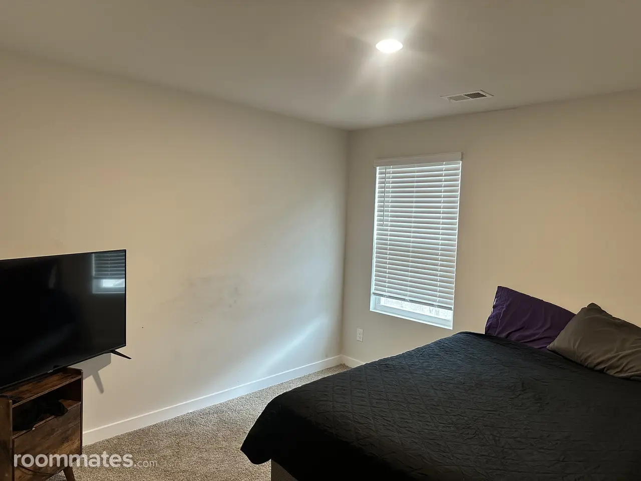 Profile photo 1 of 4