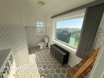 Room for rent in Sherman Oaks, CA $2150, house