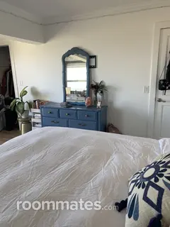 Room for rent in Sherman Oaks, CA $2350, house