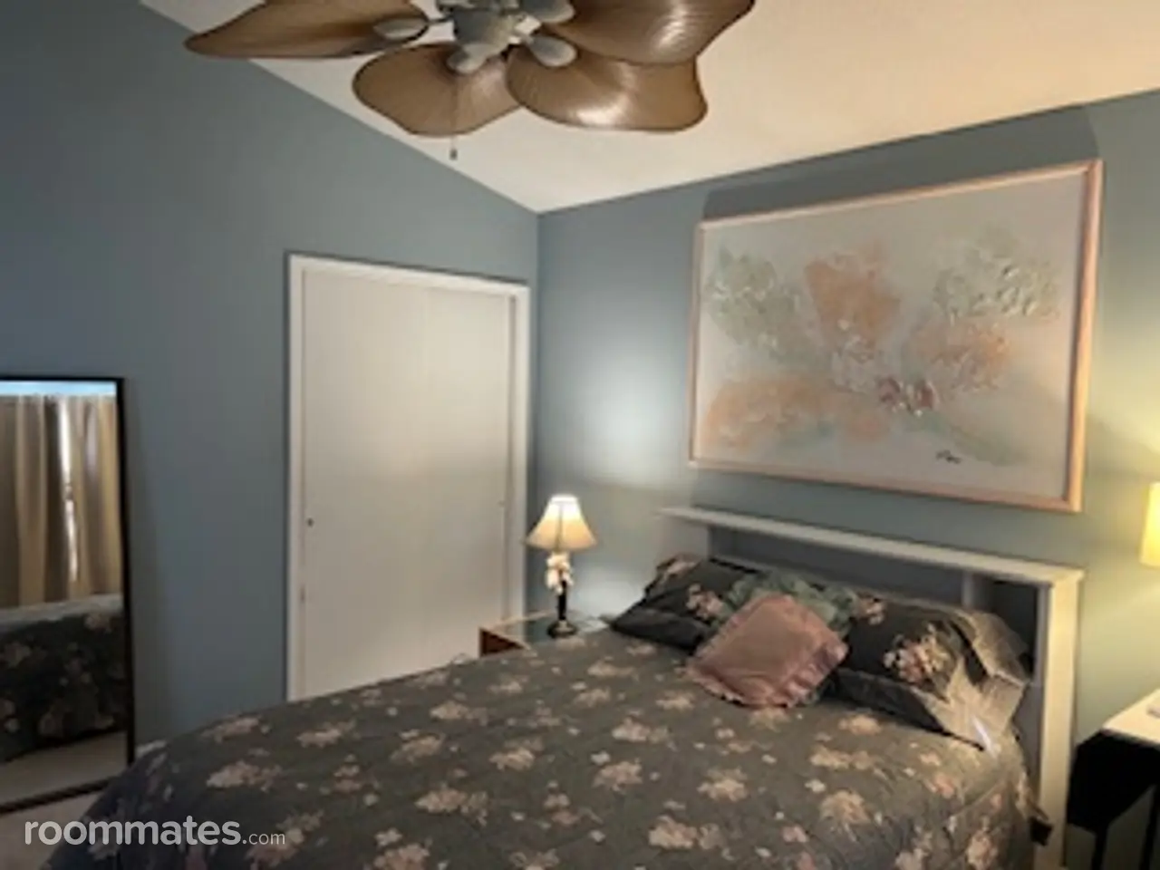 Profile photo 8 of 10