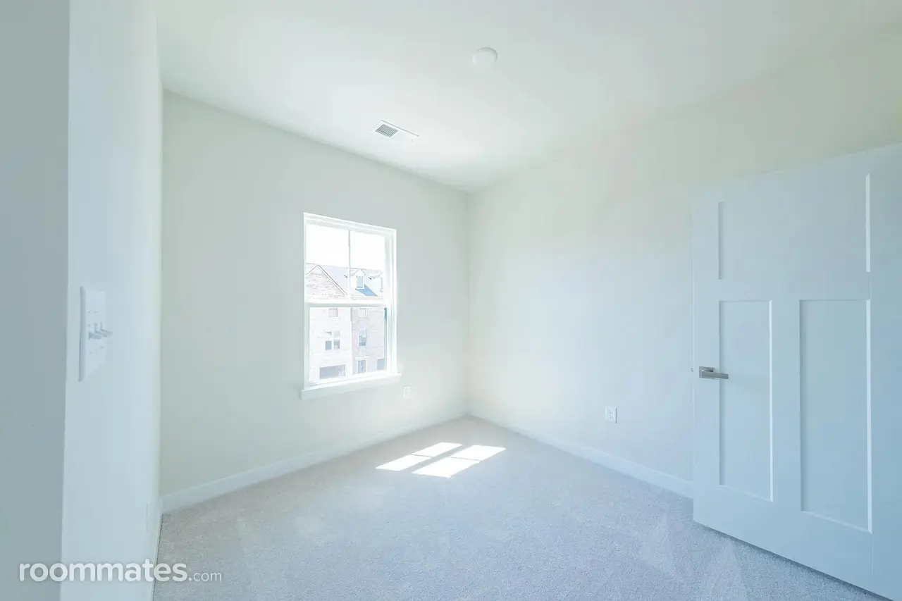 Profile photo 4 of 9