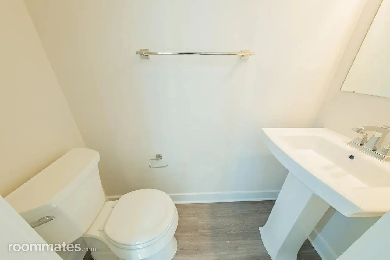 Profile photo 8 of 9