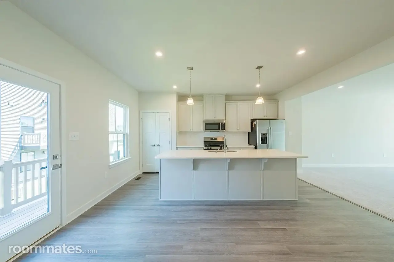 Profile photo 7 of 9