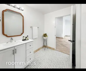 Room for rent in Carlsbad CA $1800, house