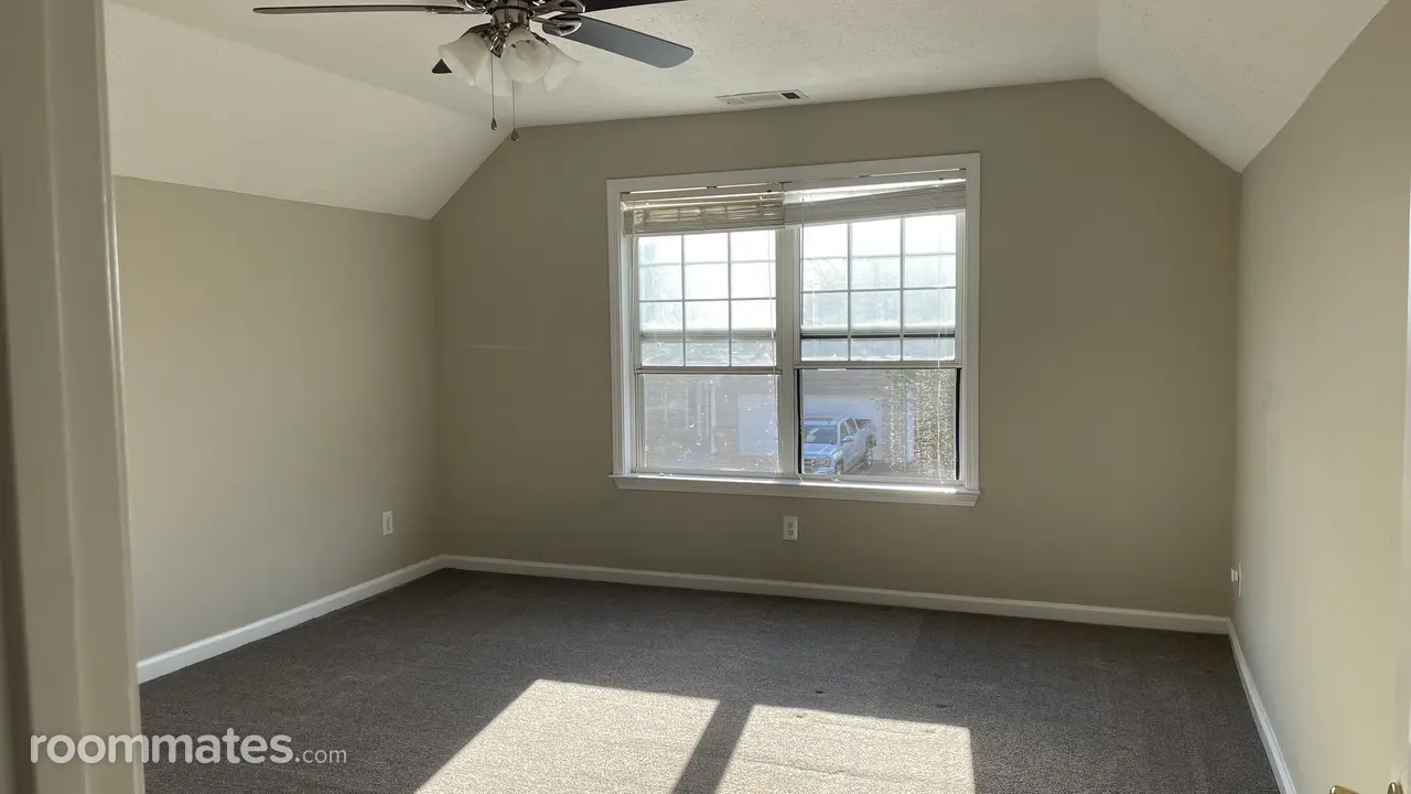 Profile photo 8 of 11