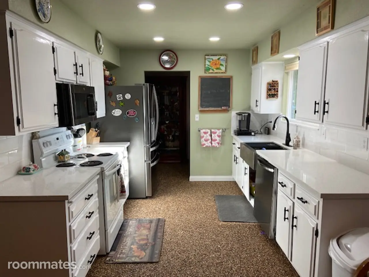 Profile photo 7 of 11