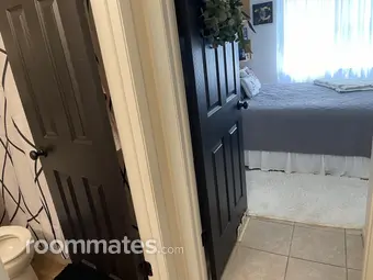 Room for rent in Tampa FL $1000, house