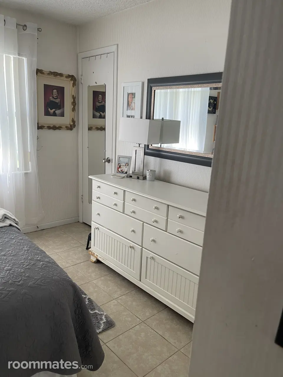 Profile photo 1 of 10