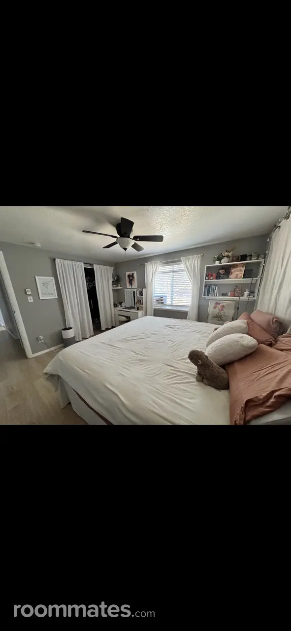 Profile photo 2 of 13