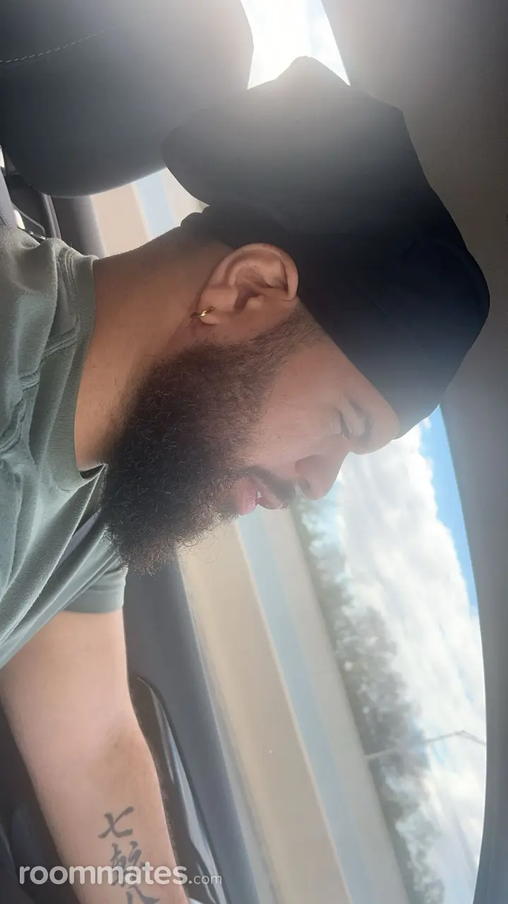 Profile photo 5 of 9