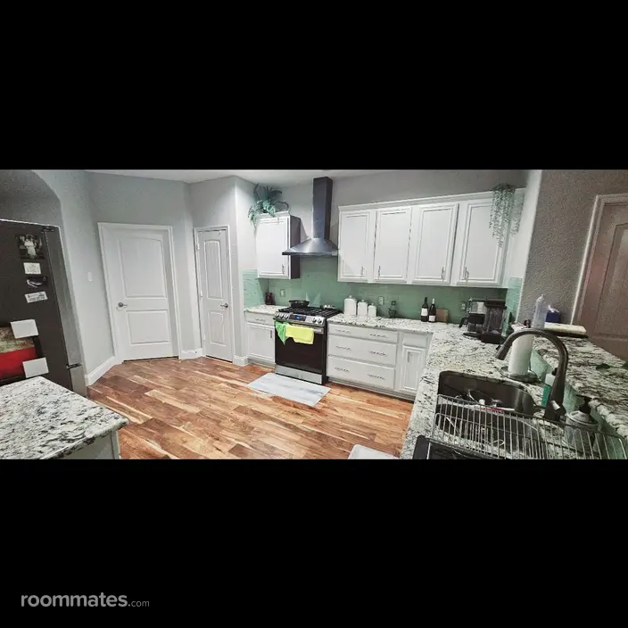 Room for rent in McKinney, TX $800, house