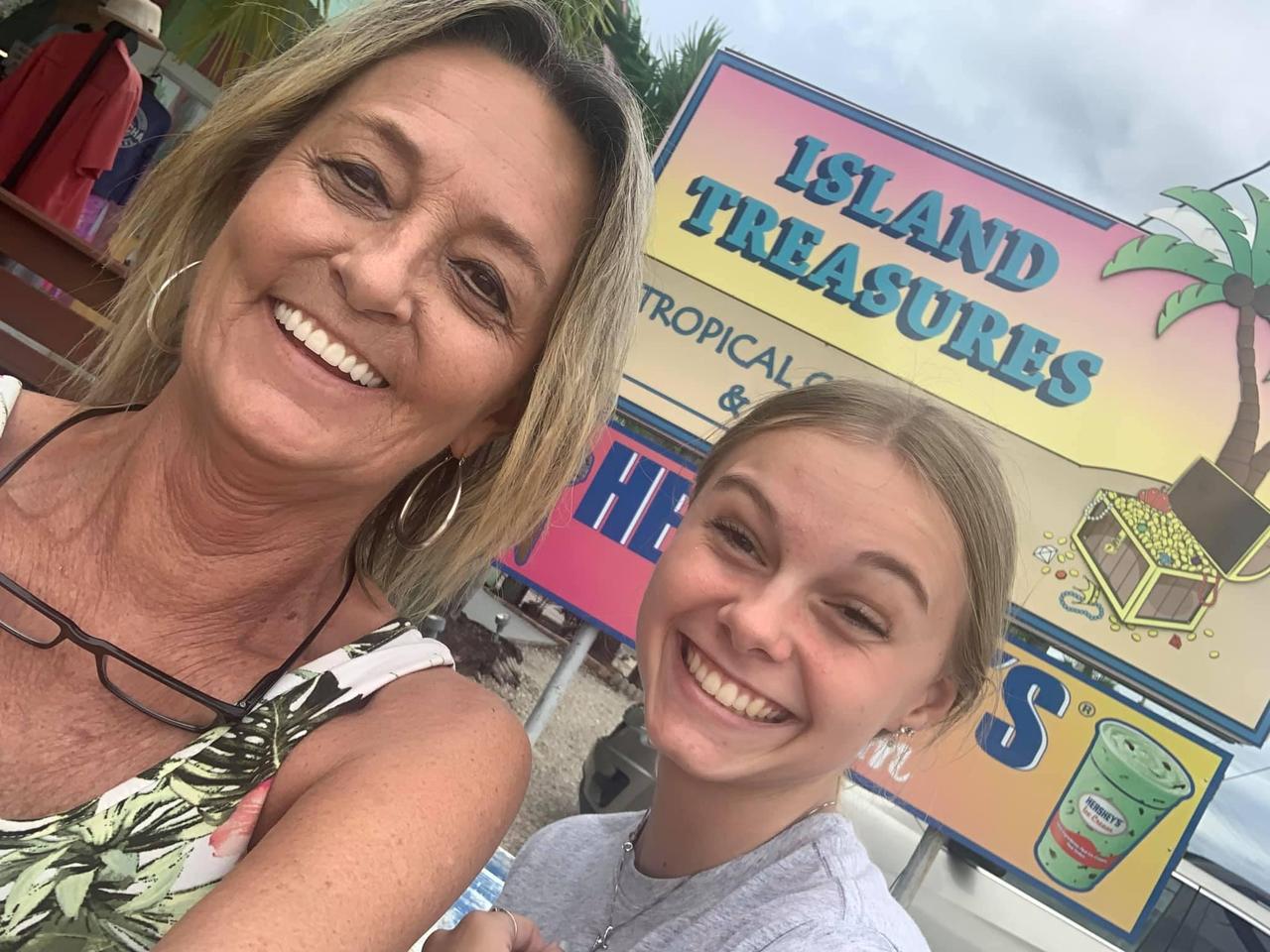 Profile photo 10 of 17