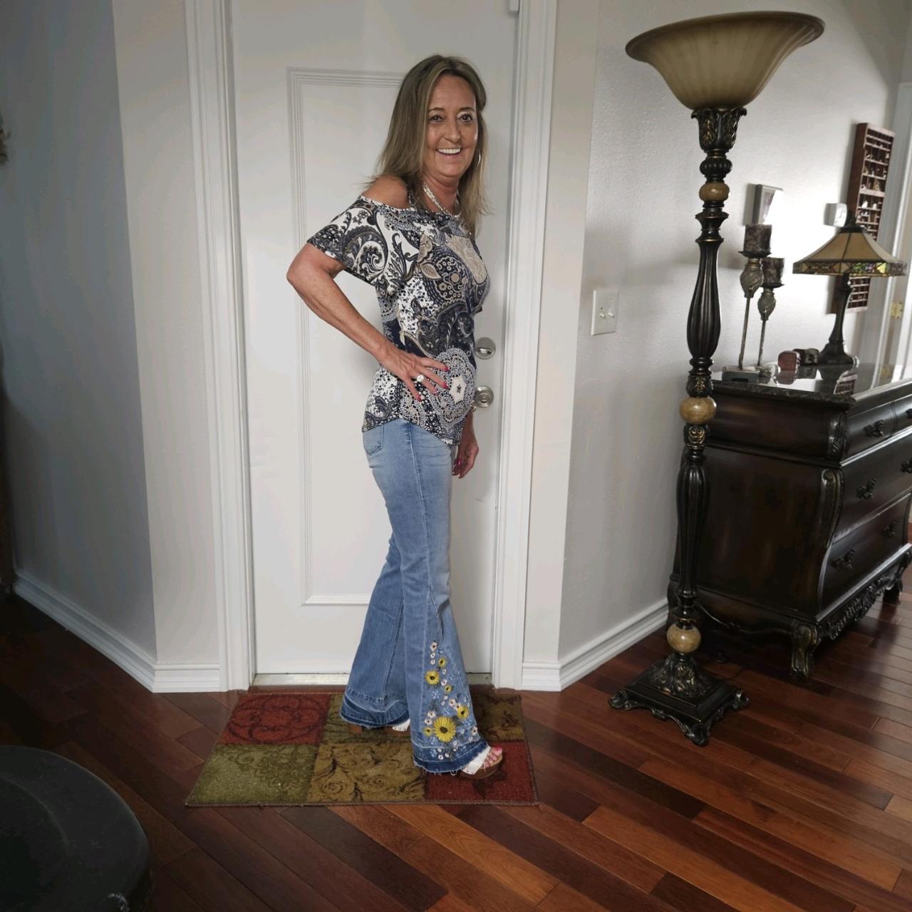 Profile photo 9 of 17