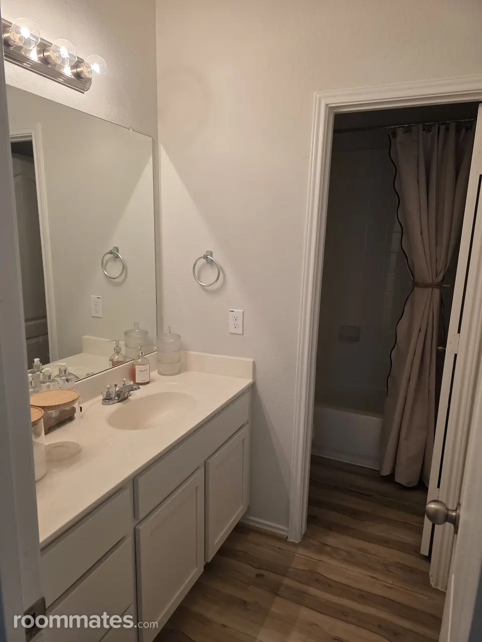 Profile photo 6 of 9