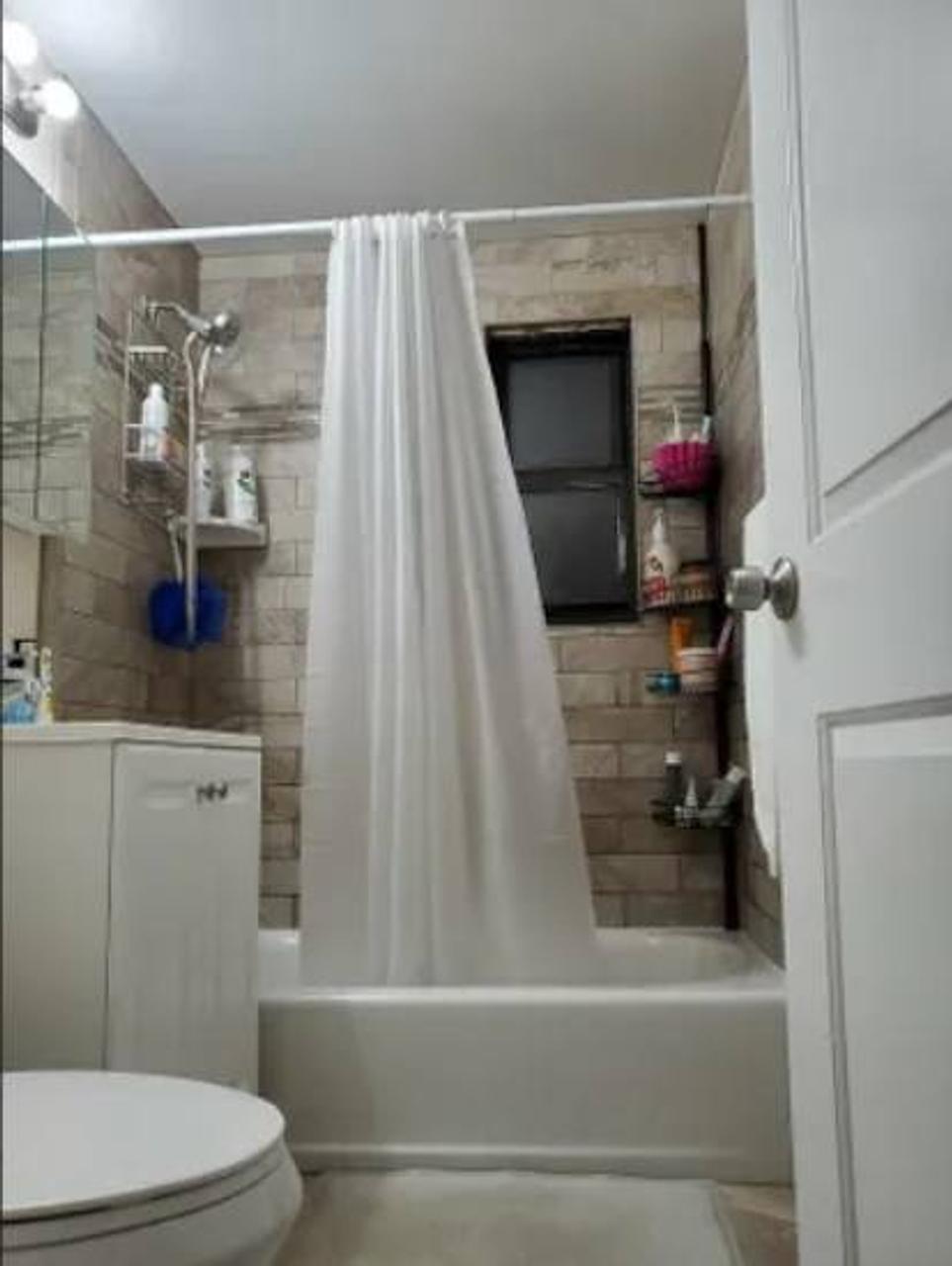 Profile photo 13 of 20